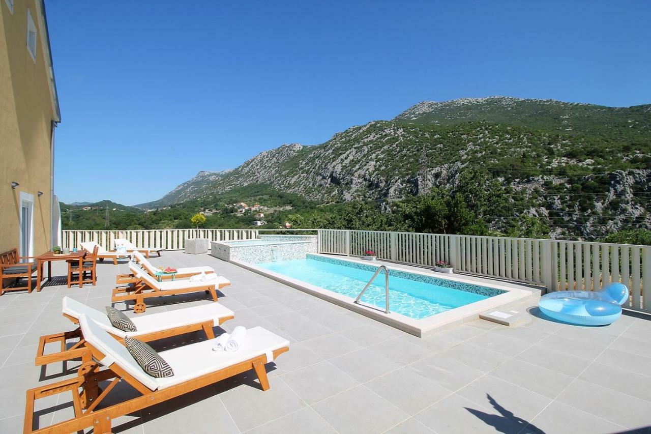 Villa Remusic Pool, Whirlpool, Sauna,4 Bedrooms, Amazing Landscape Smolonje Exterior photo